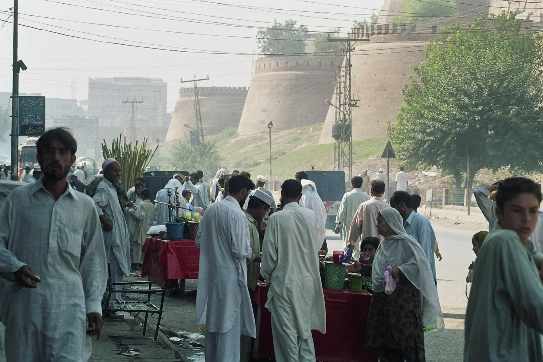 pakistan, peshawar stadsmuren.jpg